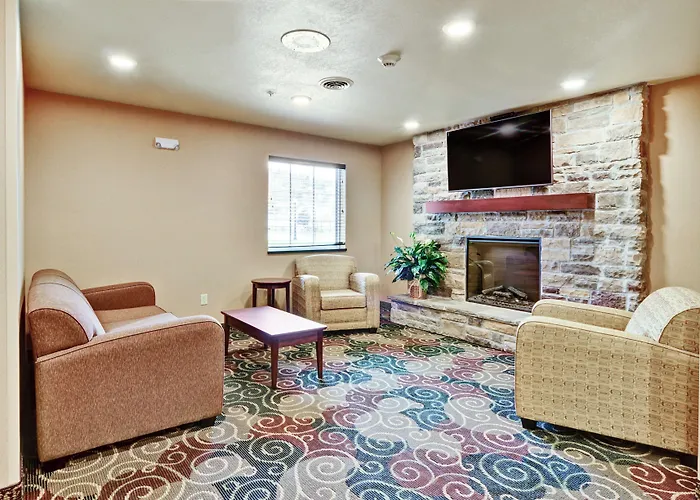 Cobblestone Inn & Suites - Ambridge, Pa