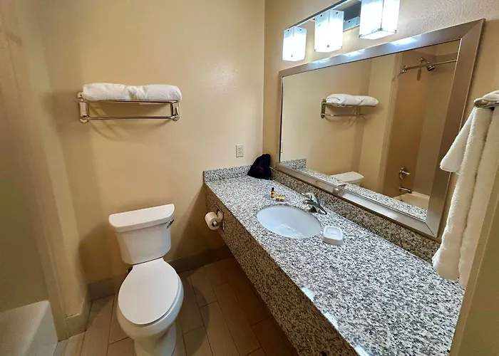 Wyndham Garden Lancaster Ca