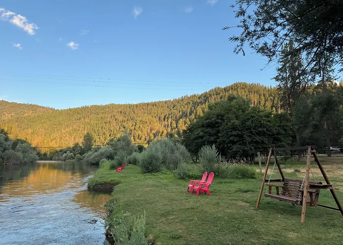 Indian Creek Lodge