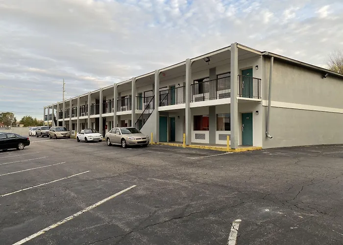 Red Carpet Inn & Suites - Danville