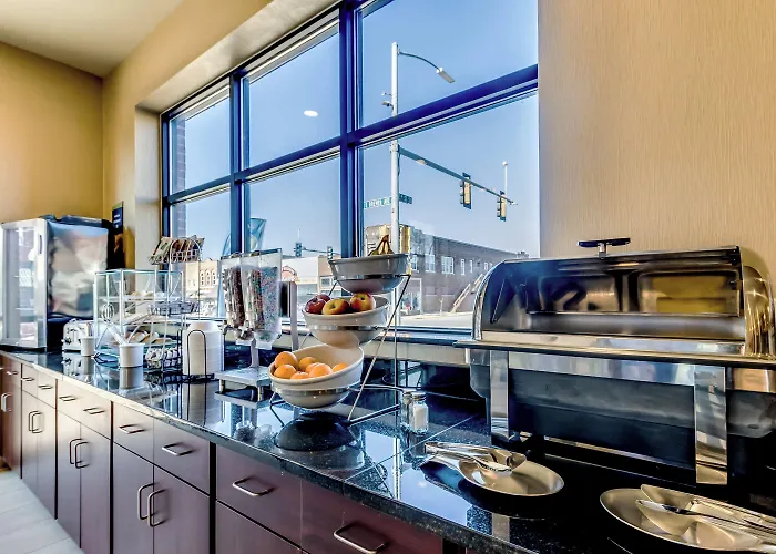 Cobblestone Inn & Suites - Waverly