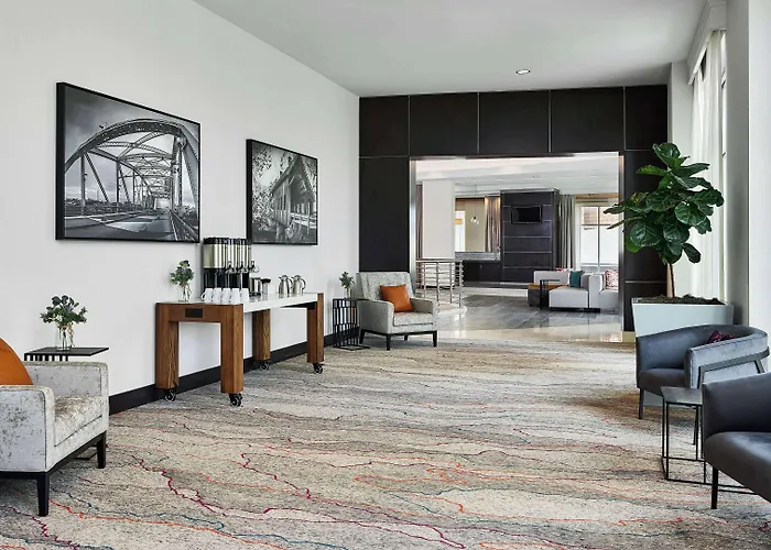 Hilton Garden Inn Nashville Downtown Convention Center