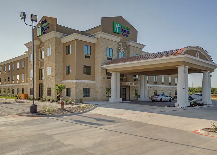Holiday Inn Express Carrizo Springs