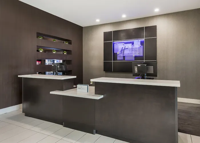 Holiday Inn Express & Suites Anaheim Resort Area By Ihg