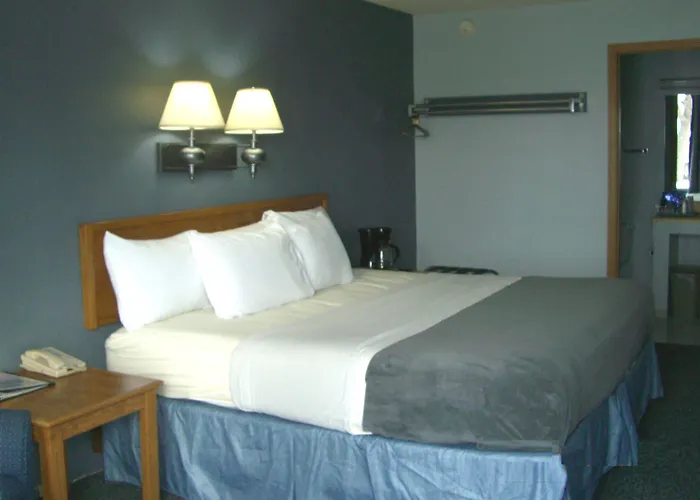 Quail'S Nest Inn & Suites