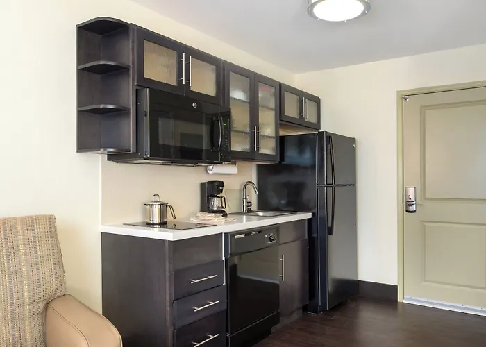 Candlewood Suites Columbia Hwy 63 & I-70 By Ihg