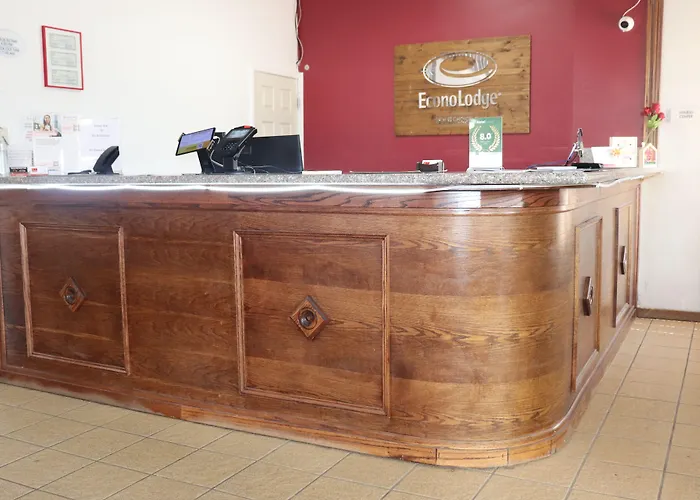 Econo Lodge Inn & Suites Wisconsin Dells