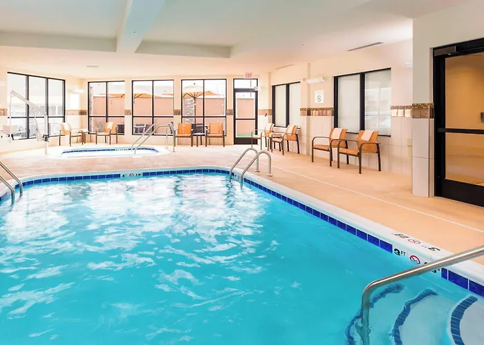 Courtyard By Marriott Bismarck North