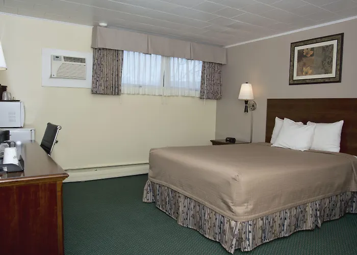 Travelers Inn