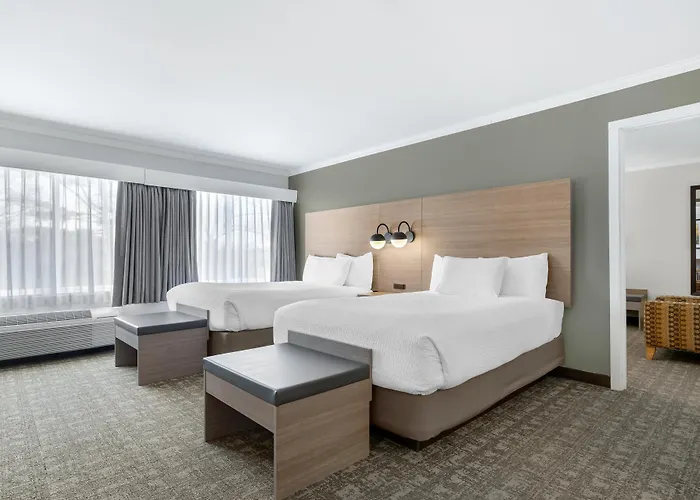 Best Western Plus Windjammer Inn & Conference Center