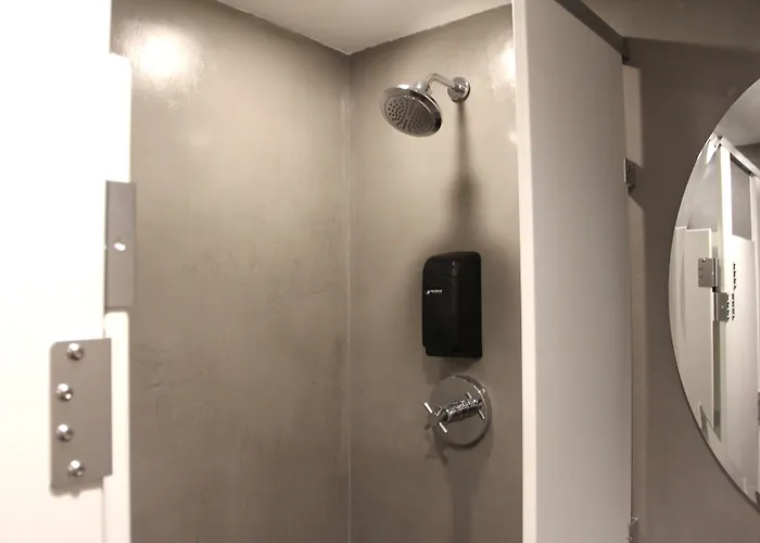 Hotel Gaythering - Gay Hotel - All Adults Welcome