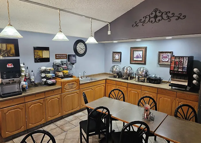 Fossil Creek Hotel & Suites