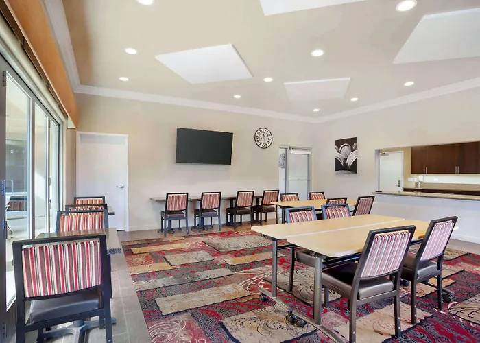 Best Western Plus Black Oak