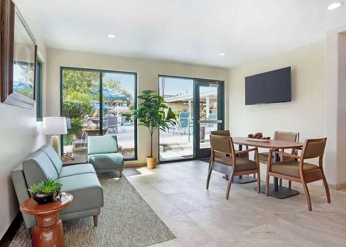Best Western Plus Black Oak