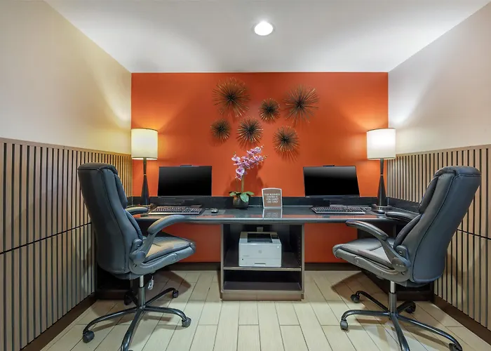 Best Western Plus College Park Hotel