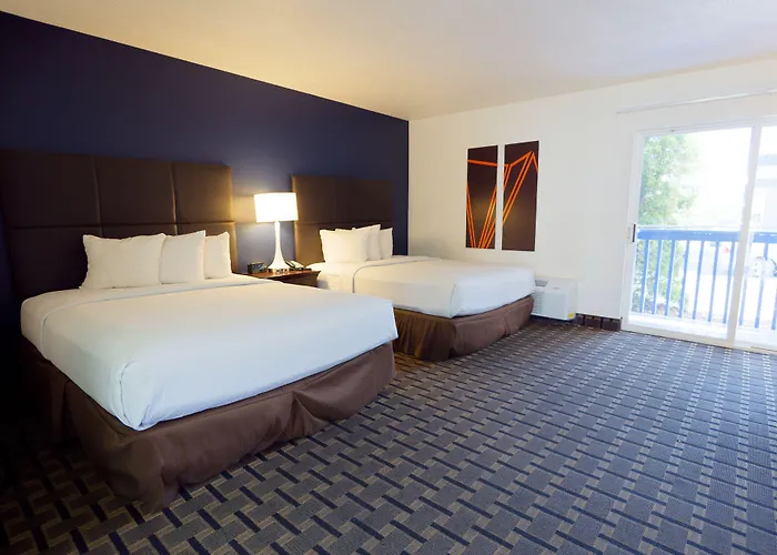 Silverstone Inn North Spokane