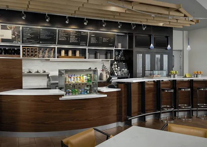 Courtyard By Marriott Salisbury