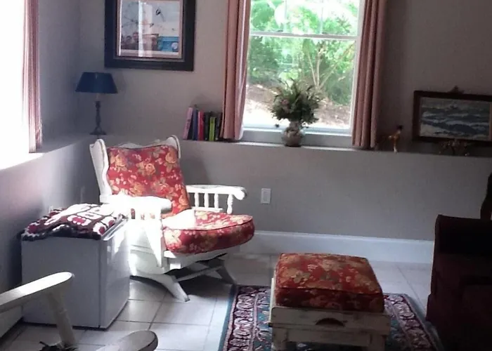 Josephine'S On The Bay Bed And Breakfast