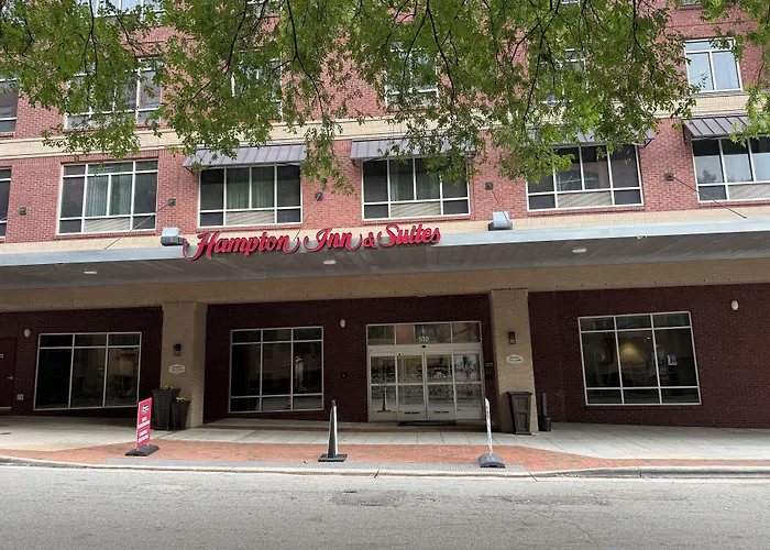 Hampton Inn & Suites - Raleigh Downtown