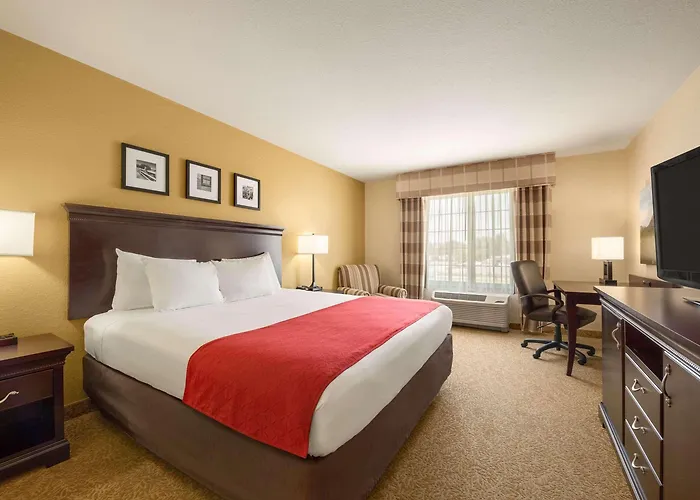 Country Inn & Suites By Radisson, Minot, Nd