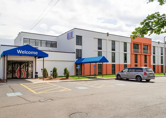 Motel 6-Brockton, Ma
