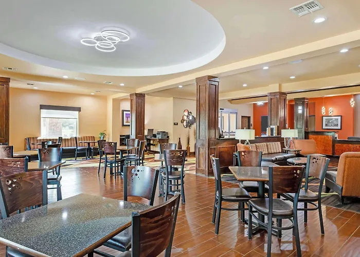 Best Western Plus Goliad Inn & Suites