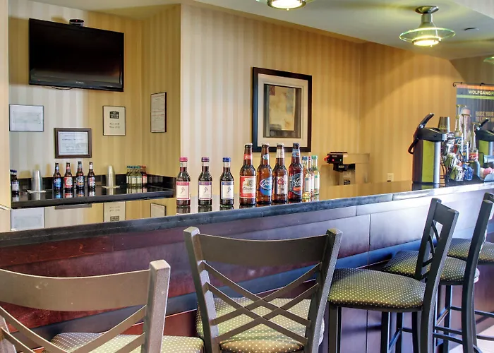Cobblestone Inn & Suites - Carrington