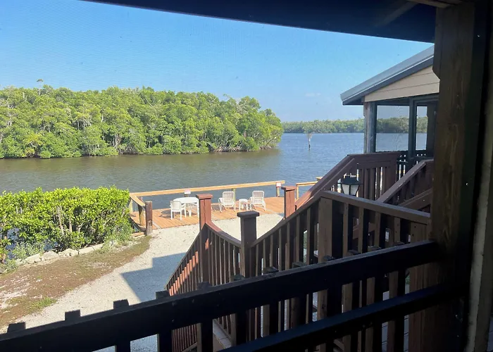 River Wilderness Waterfront Cabins