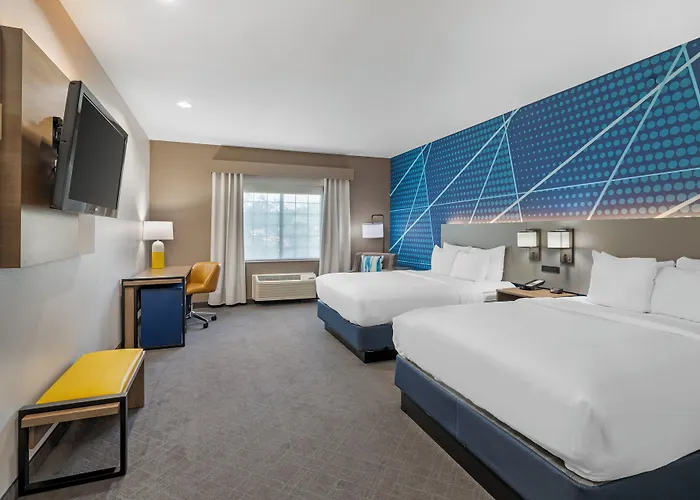 Comfort Inn & Suites Lawrence - University Area