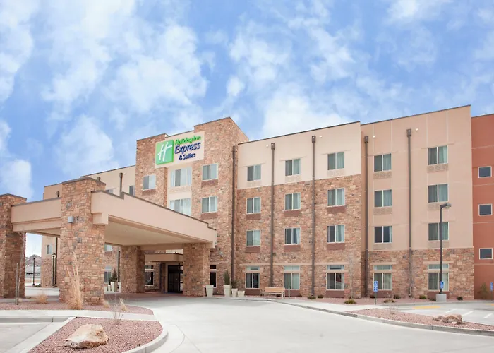 Holiday Inn Express & Suites Gallup East By Ihg