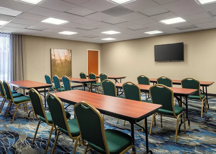 Fairfield Inn & Suites By Marriott Visalia Tulare