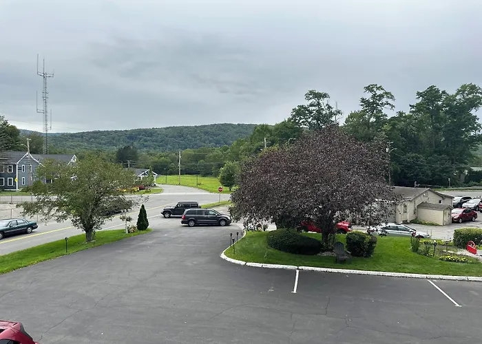 Cozy Corner Motel