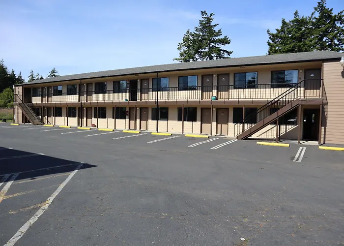 Silver Sands Motel