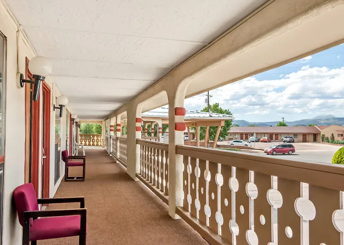 Travelodge By Wyndham Las Vegas Nm