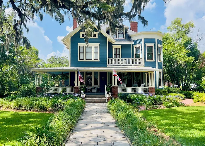 Hoyt House Luxury Bed & Breakfast
