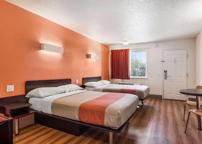 Motel 6-Youngstown, Oh