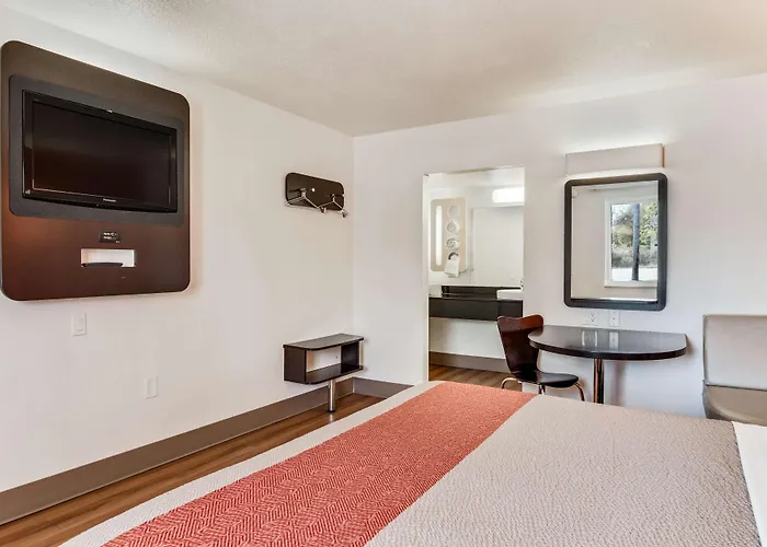 Motel 6-Youngstown, Oh