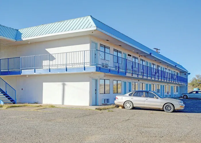 Motel 10
