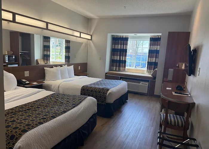 Microtel Inn & Suites