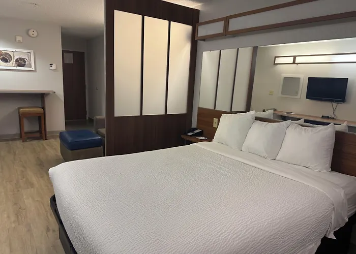 Microtel Inn & Suites