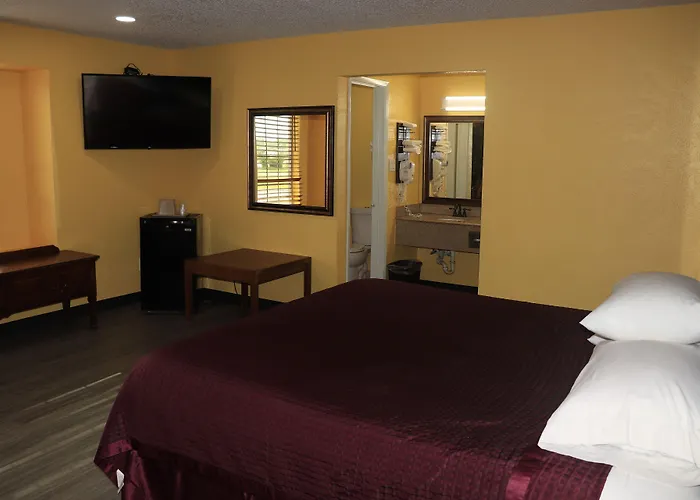 Chaparral Motel Hallettsville