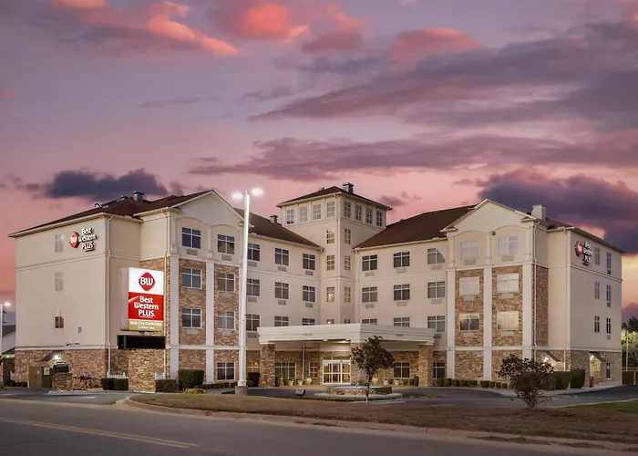 Best Western Plus Rose City Conference Inn