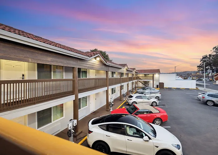 Bayhill Inn
