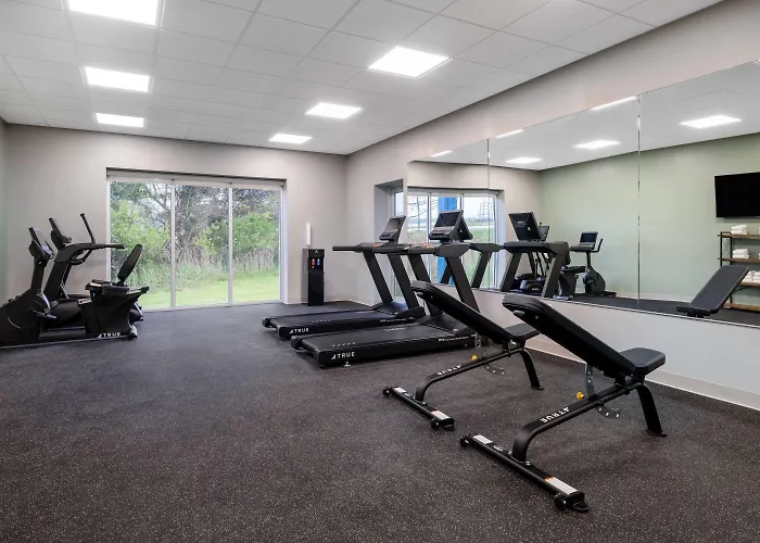 Wingate By Wyndham Geneva At Spire Academy