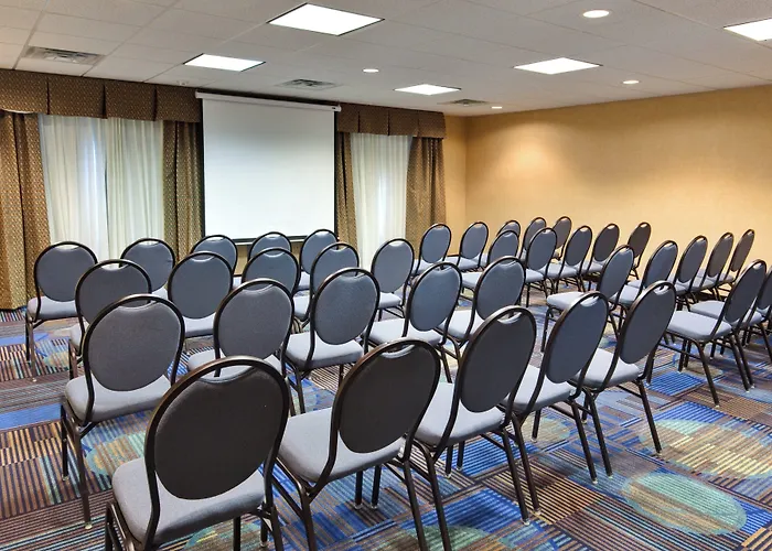 Holiday Inn Express Hotel & Suites Albuquerque Airport By Ihg