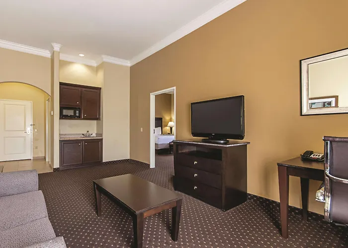 La Quinta By Wyndham Houston New Caney