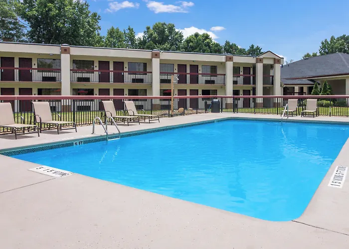 Red Roof Inn & Suites Commerce - Athens
