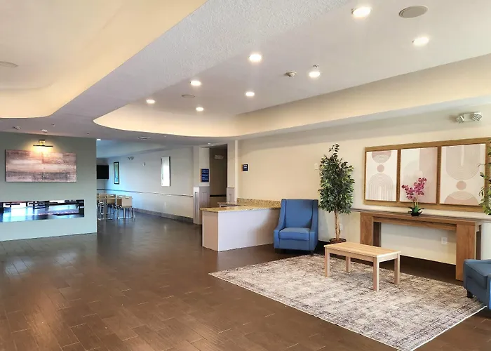 Days Inn & Suites By Wyndham Houston / West Energy Corridor