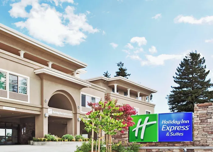 Holiday Inn Express Hotel & Suites Santa Cruz By Ihg