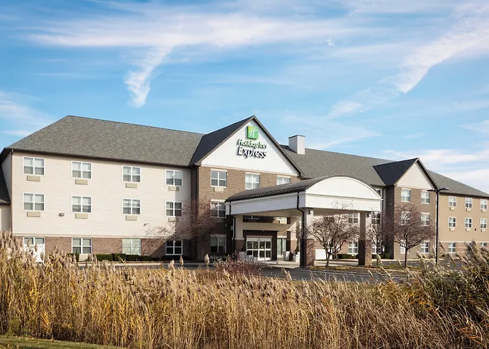 Holiday Inn Express & Suites - Green Bay East By Ihg